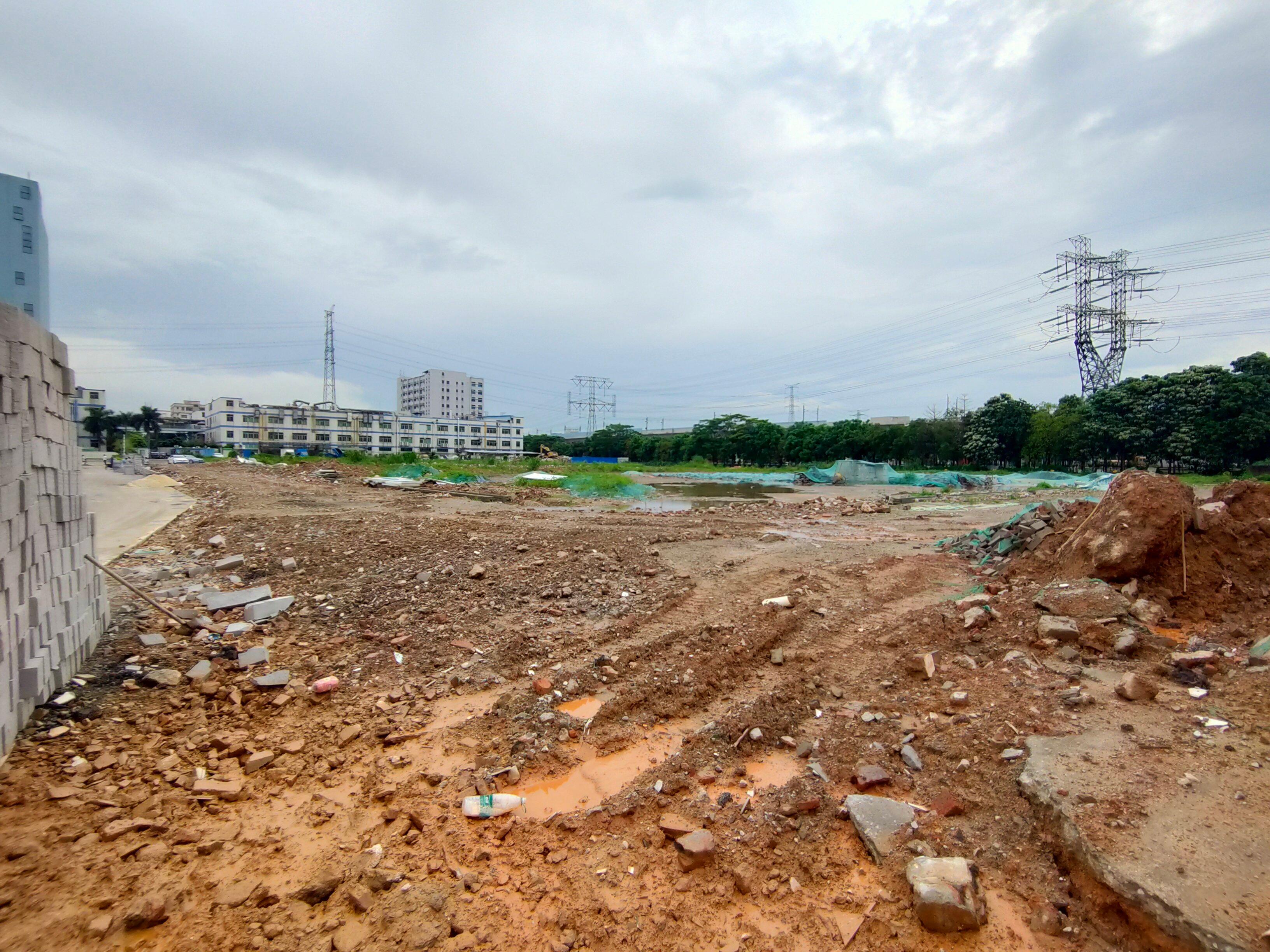 沙井步涌附近，新出空地50亩，地段交通方便。2