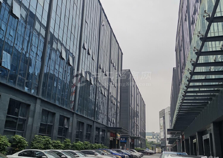 出租！福永地铁口，落地窗精装商务风，办公室124平2加1户型1