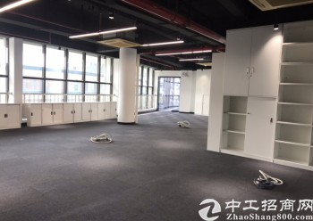 黄埔科学城创汇科技有155平办公室起租！简装修！大开间落地窗3