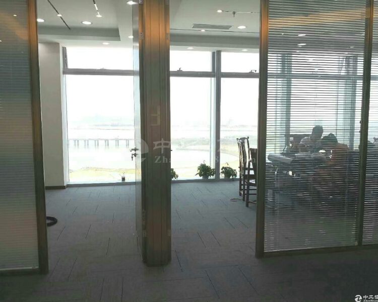 深圳罗湖中心甲级创意写字楼3000平出售