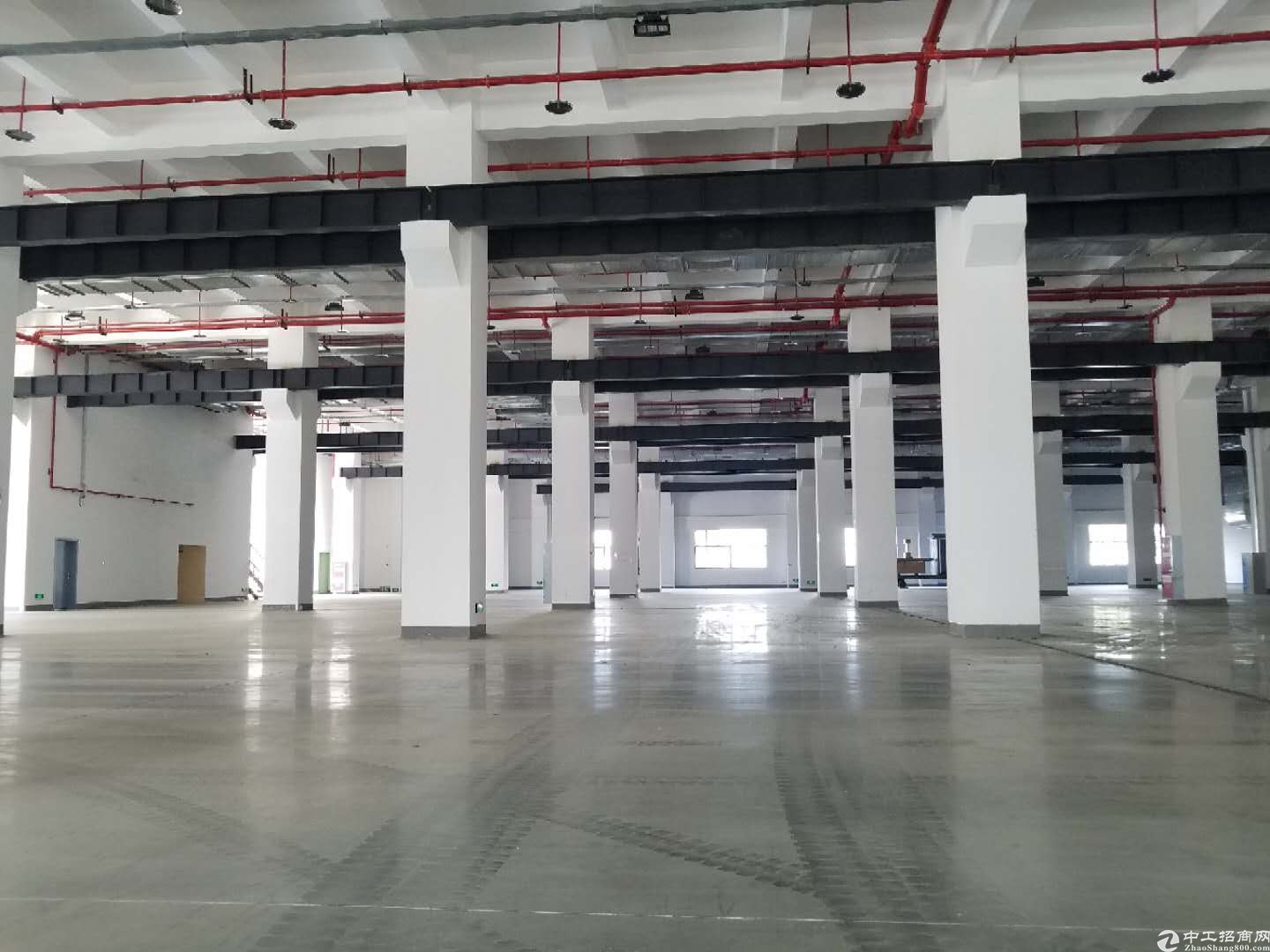 【大面厂房出租】框架结构1楼带5吨牛腿宜电子光纤通信等行业入驻