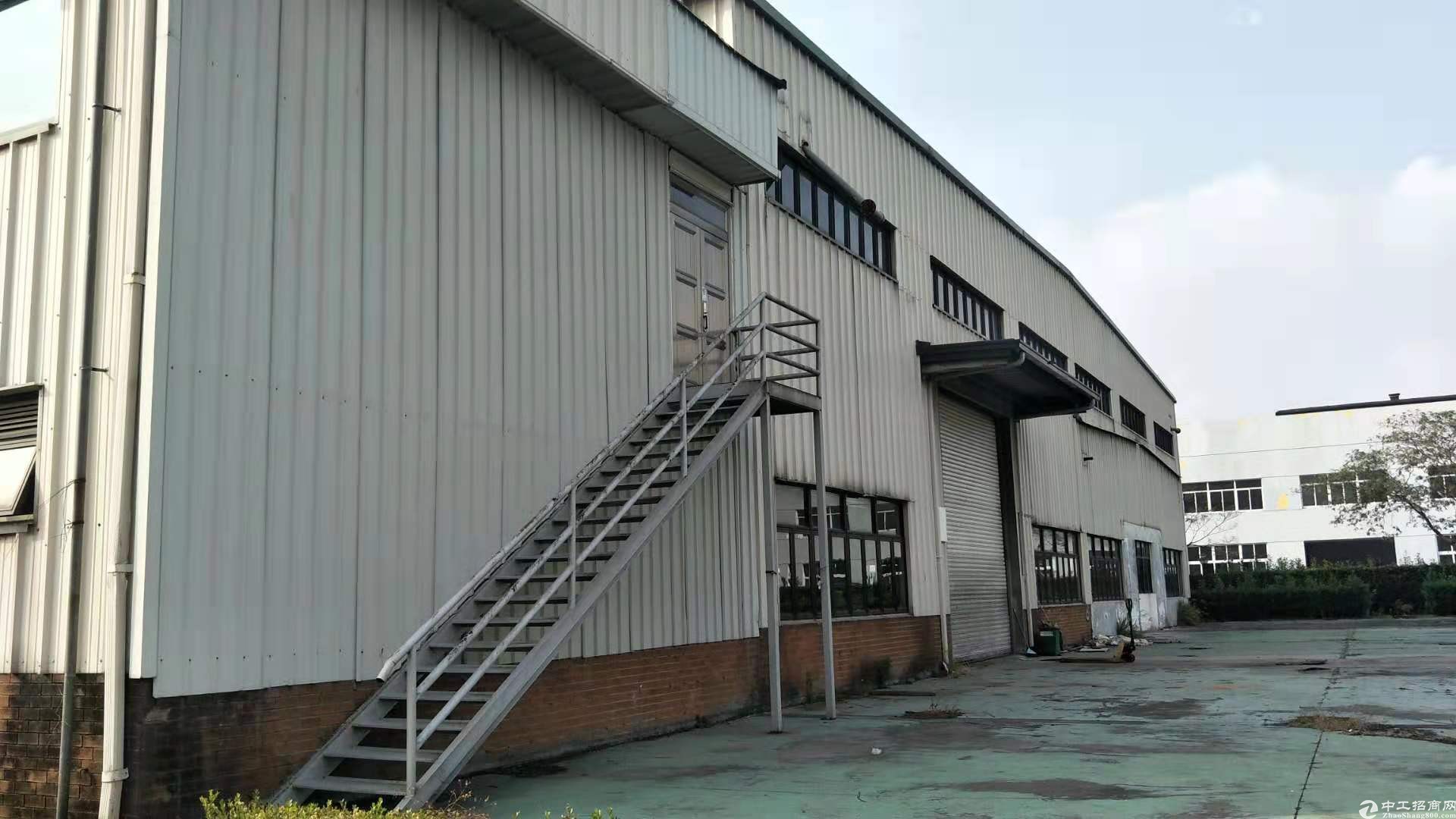 唐镇工业园单层厂房仓库864平，层高9米，大通间，中间无立柱