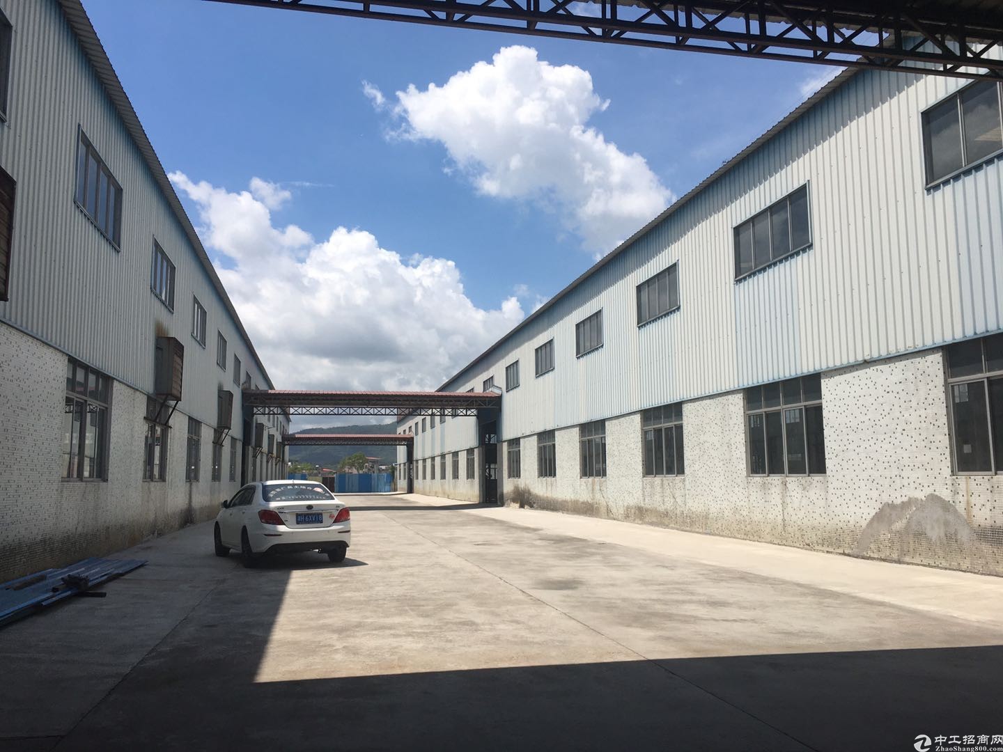布吉工业区2800平钢结构厂房仓库出租，红本厂房可办环评