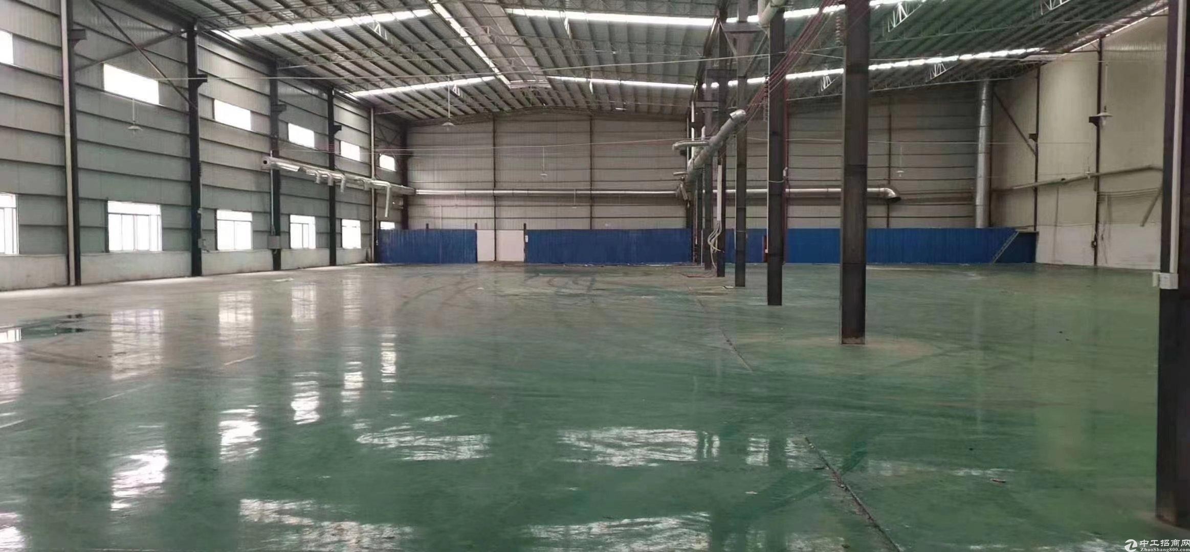 三水西南全新独院厂房仓库6300方，滴水10米，水电齐全。
