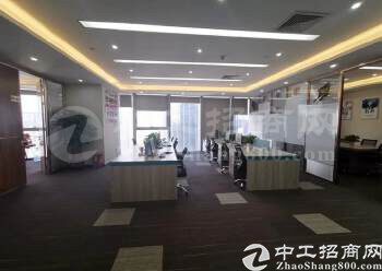 郑州龙子湖地铁口280平精装修办公室出租4