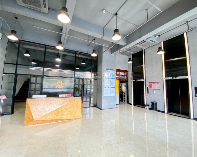 沙井地铁口4至6人办公室带空调拎包入驻配共享公区