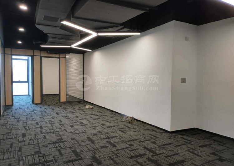 光明凤凰城地铁站红本甲级豪华装修办公室140平起中央空调5