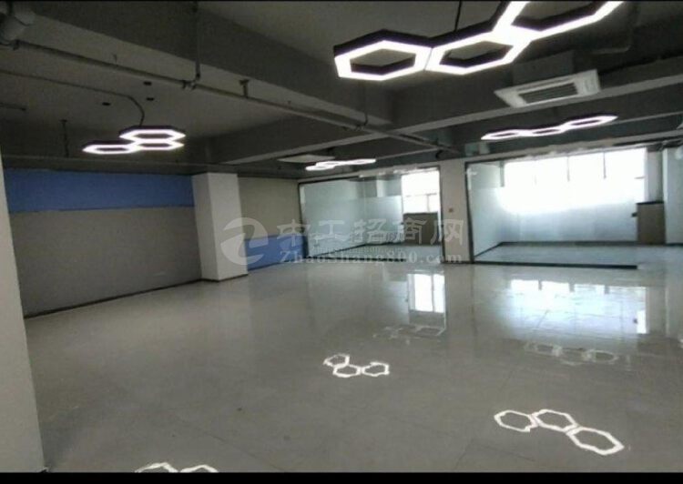 固戍地铁站，永辉大厦90至240平,7成使用率精装修带空调2