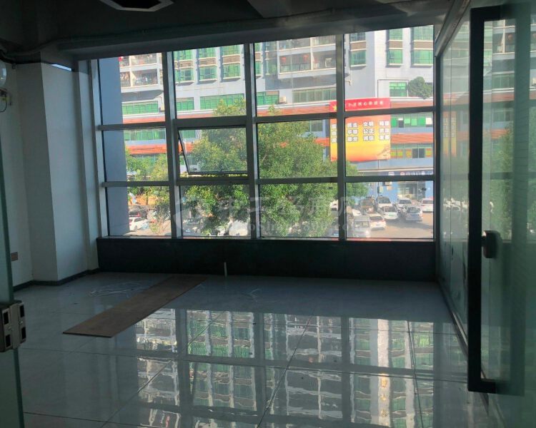 固戍地铁站，永辉大厦90至240平,7成使用率精装修带空调