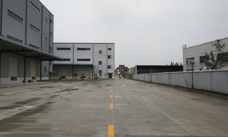 青浦丙二类仓库，可做厂房，9100平米总面积、园区形象俱佳