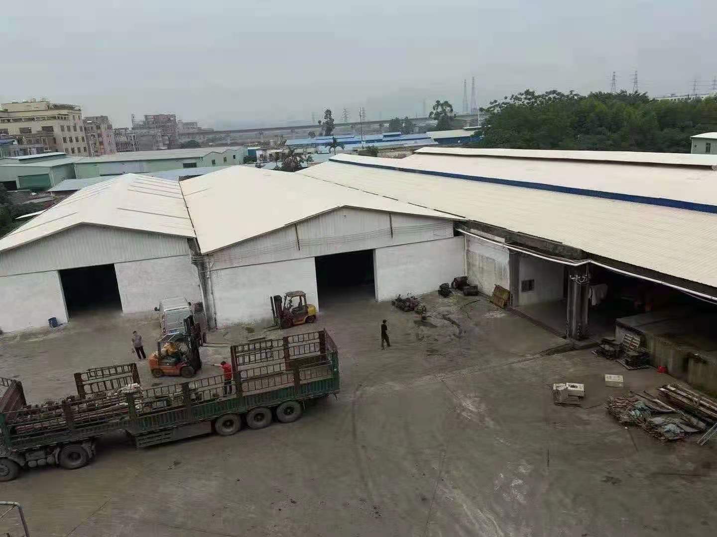 清远石角新出单一层13万平厂房仓库出入方便货车可做物流噪音