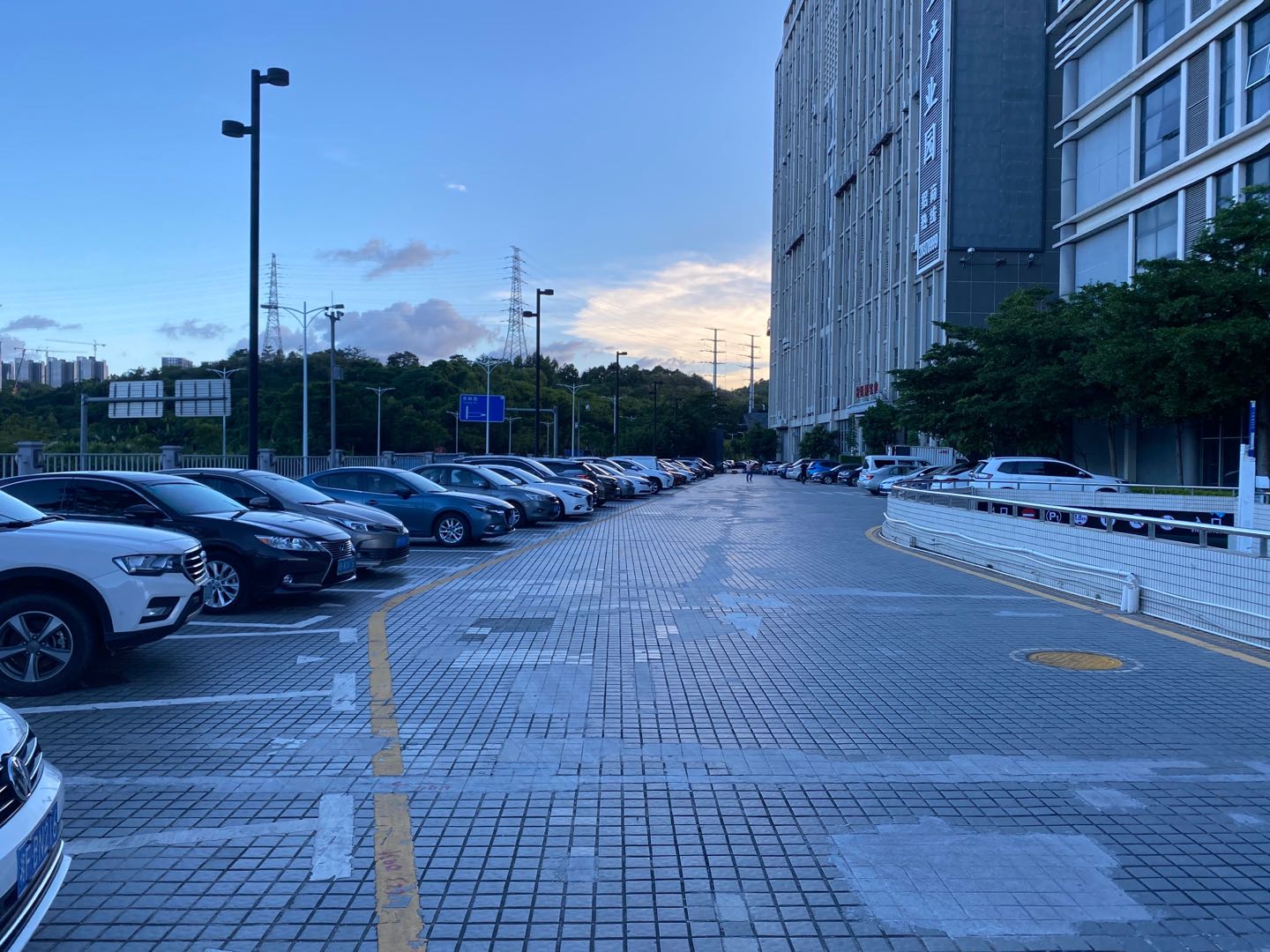 坂田亚洲工业园1500平精装修厂房出租可分租空地大 坂田亚洲工业园1500平精装修厂房出租可分租空地大