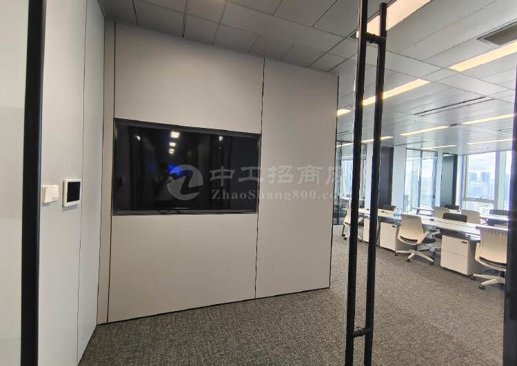 开发商高品质汉京金融中心高层300平豪装配家私3