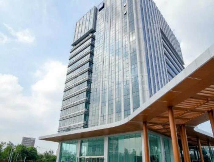 张江新地标高端办公室，320平米精装带家具，高层双面采光3