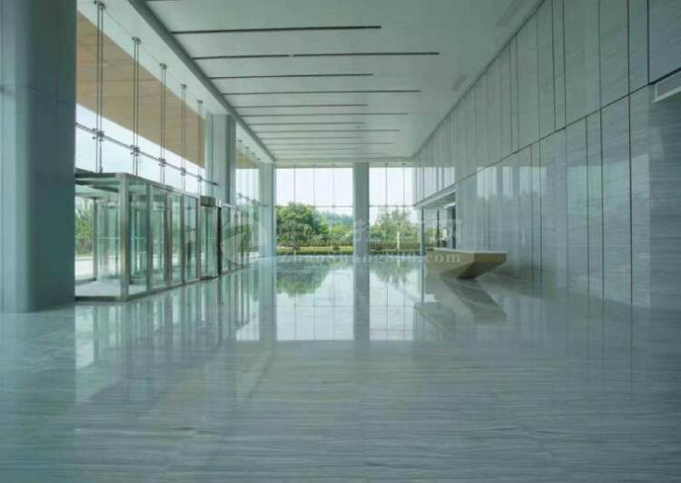 张江新地标高端办公室，320平米精装带家具，高层双面采光2