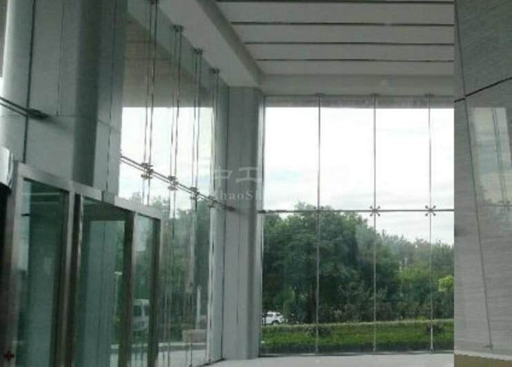 张江新地标高端办公室，320平米精装带家具，高层双面采光7