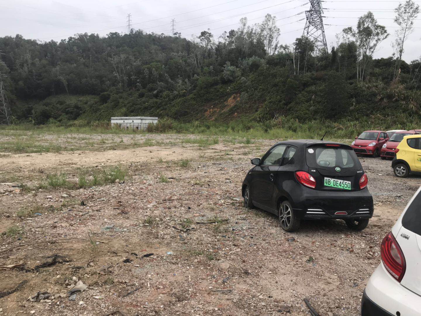 龙岗同乐路边空地3000平出租，租金便宜，行业不限1