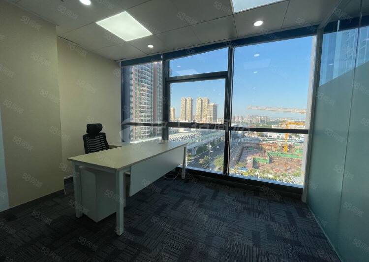 龙华清湖地铁口200平办公室，带家私中央空调拎包办公好停车6