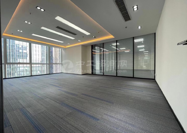 科技园大冲商务中心全新装修801平4+2格局电梯口办公室出租6
