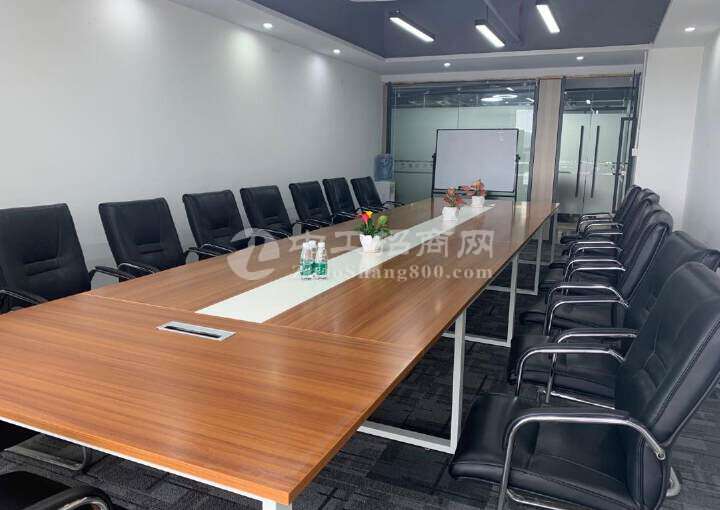 深圳坪山广场办公室50平-1350平大小面积都有，精装修可分