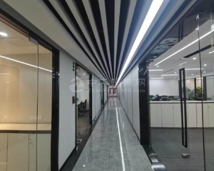 东虹桥淞虹路站上精装修230平4个隔断正对电梯高性价比