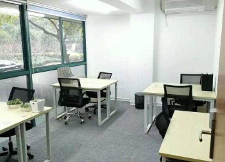 2号线淞虹路站奢华办公，内含大小会议室免费使用