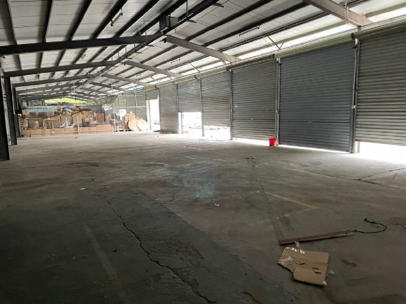 一楼仓库出租坂田岗头路口新出独院钢结构带卸货平台可分租。