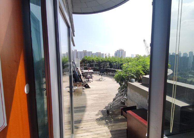华侨城智慧广场精装特价58园林办公带两个大阳台带部分家私5