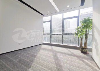 200平办公室带阳台高层写字楼4