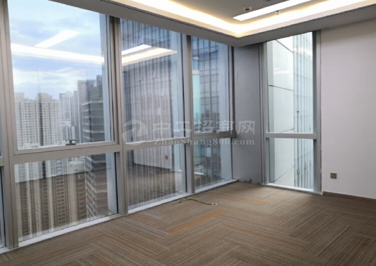 南山科技园甲级写字楼高层精装户型方正电梯口808平双面采光5