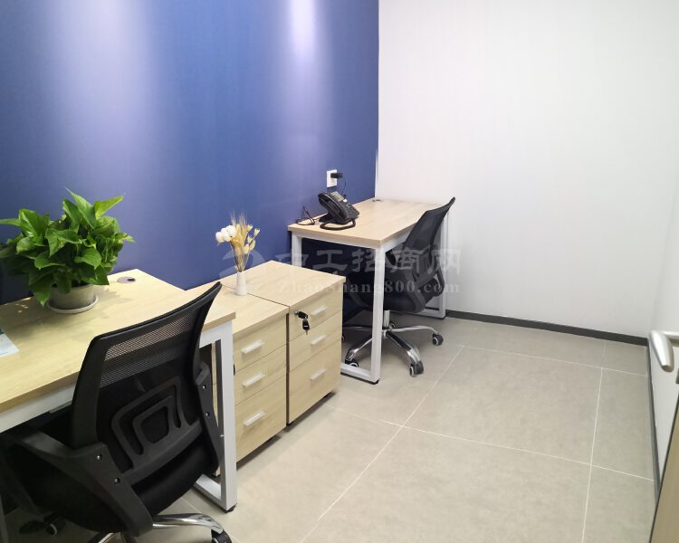 罗湖翠竹地铁口2-6人间办公室，带家私可注册公司全包价