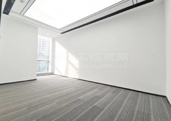 新出200平办公室带阳台高层写字楼3