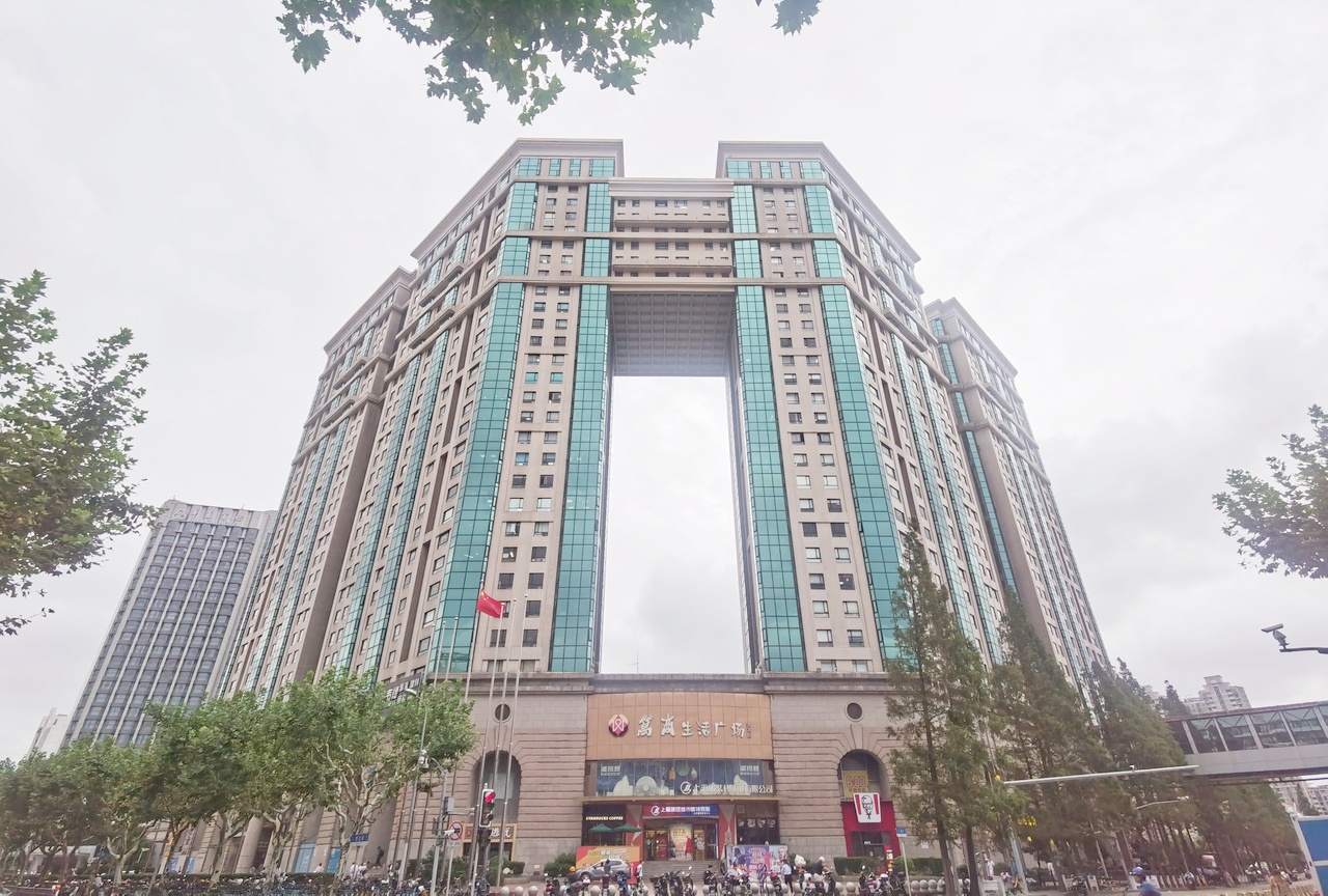 光大会展中心两套可以分开出售近漕河泾近华鑫中心