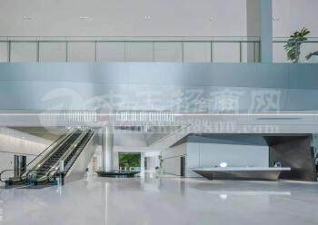 汉京中心，开发商一手直租196平小面积精装修办公室1