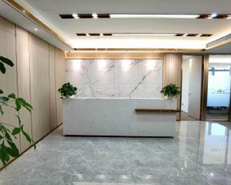 高层无遮挡丨卓丨越时代广场300平丨带家私电梯口国际商会中心
