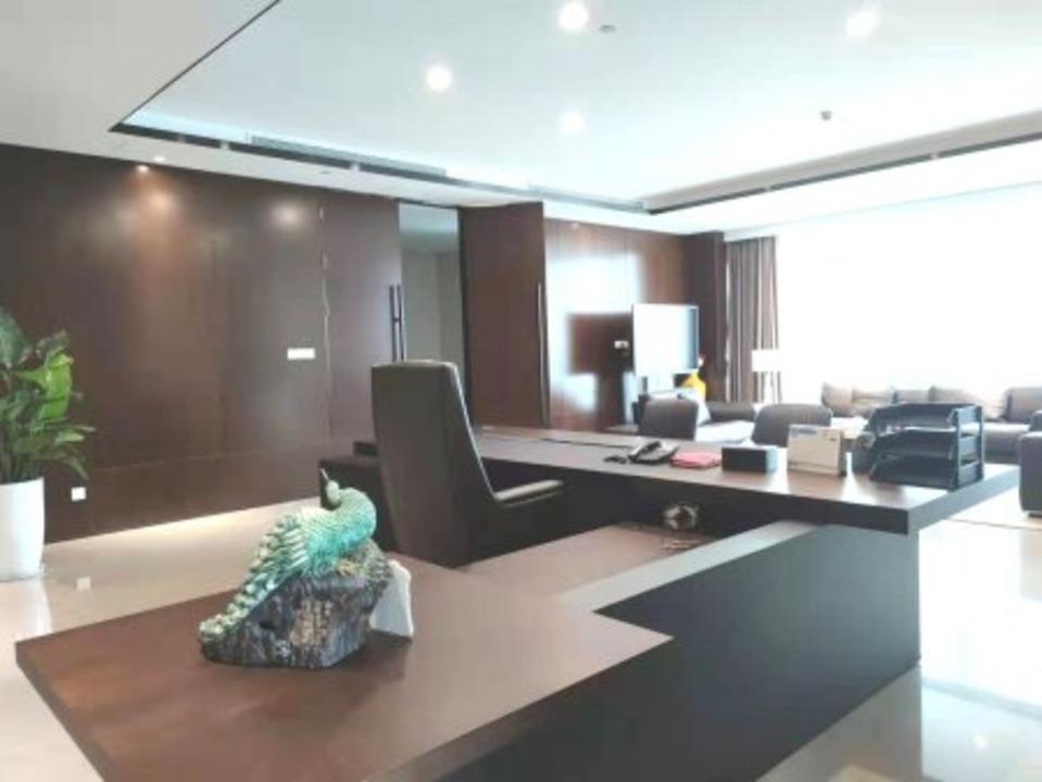 低价急租瑞思国际豪华装修800平带全套家私办公室出租