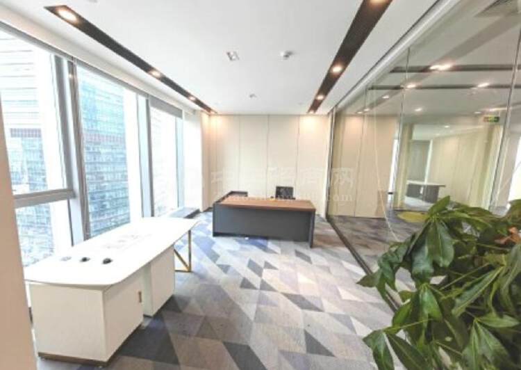 低价急租瑞思国际豪华装修800平带全套家私办公室出租4