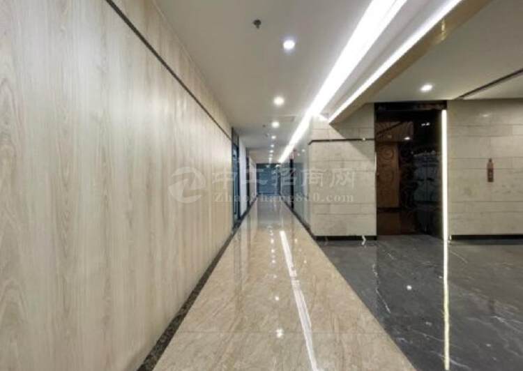 龙华中心区330平精装办公室3个隔间高层双面采光有商场9