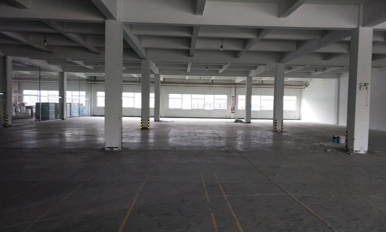 新吴梅村4720平仓库出租有月台,层高4.5米,、园区形