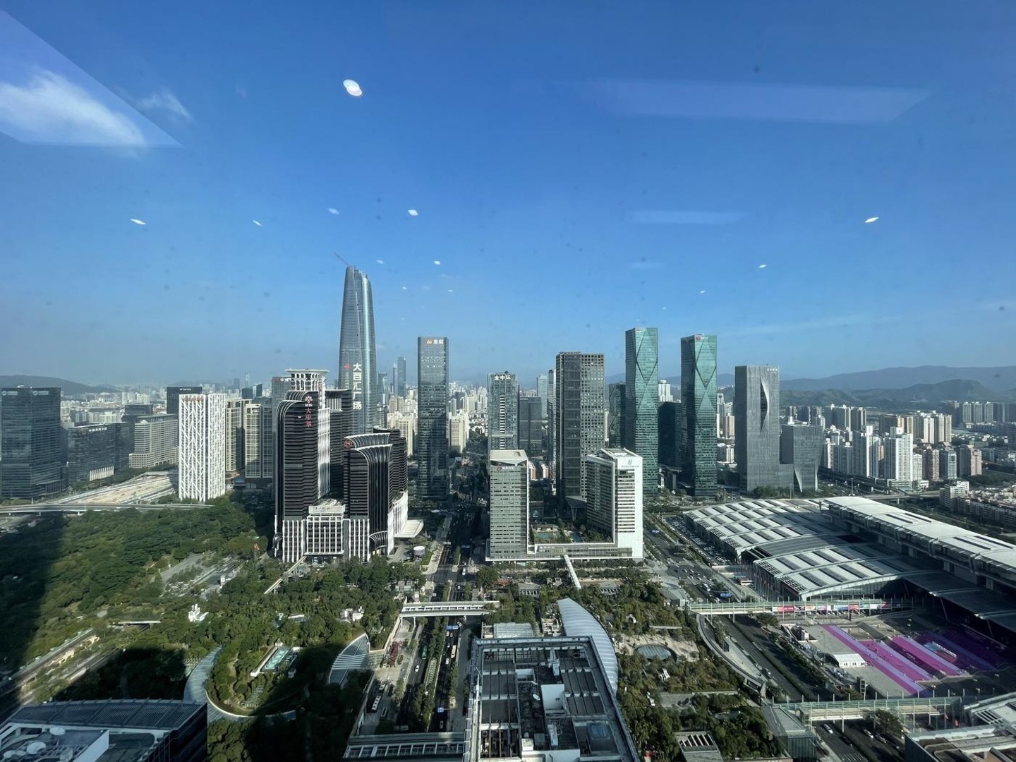 深圳高楼-平安金融中心特价租220元每平米，皇庭中心