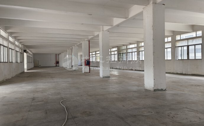深圳南山西丽大型工业区一楼整层1880平方厂房仓库出租