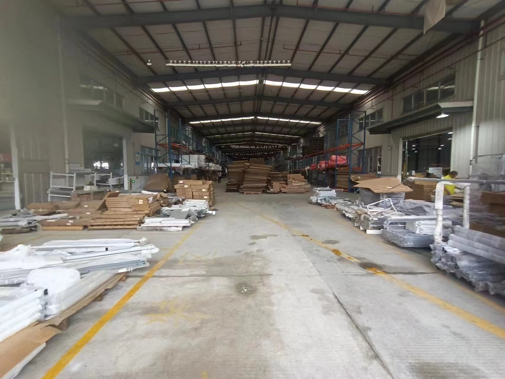 平南工业区仓库1000平，高度9米，面积实量