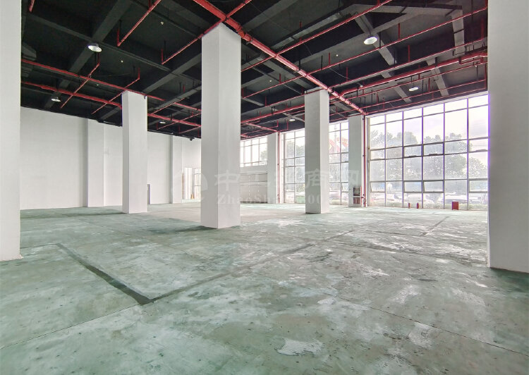 浦东地铁口电商产业园一楼展厅招租层高9米摄影基地2