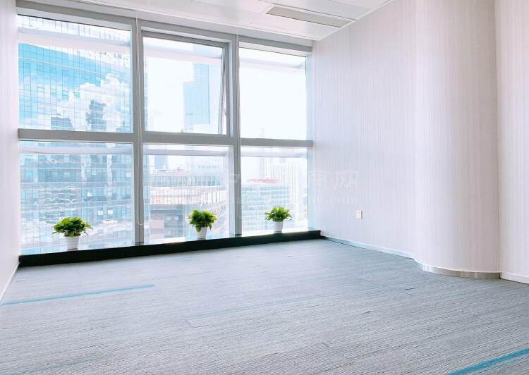 微软科通大厦高层精装500平带全套家私电梯口9