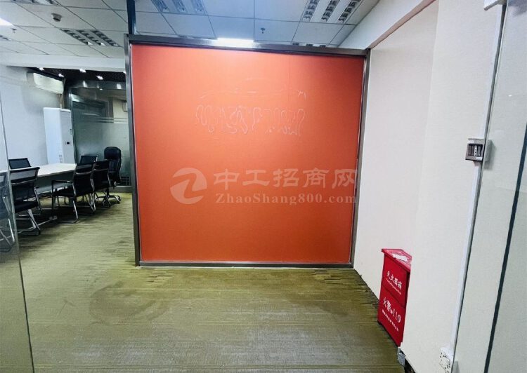 优品文化创意园，145平2个隔间，有家私和空调，近深圳北站2