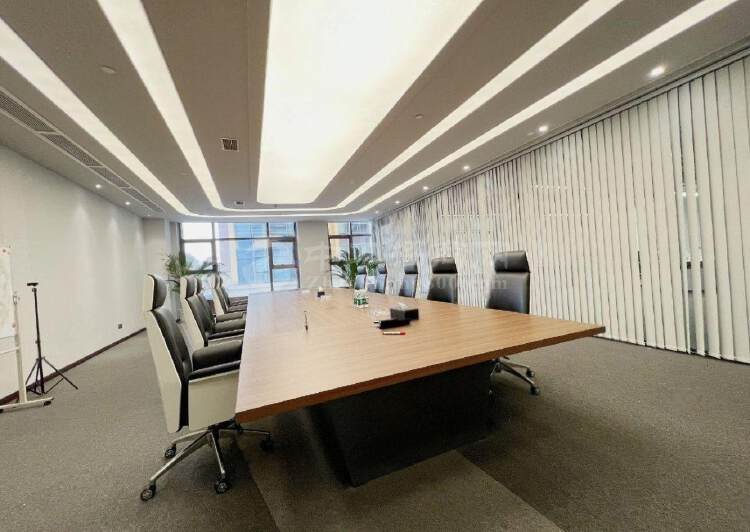 南山华侨城创意园新出办公室500平精装带家私户型方正2