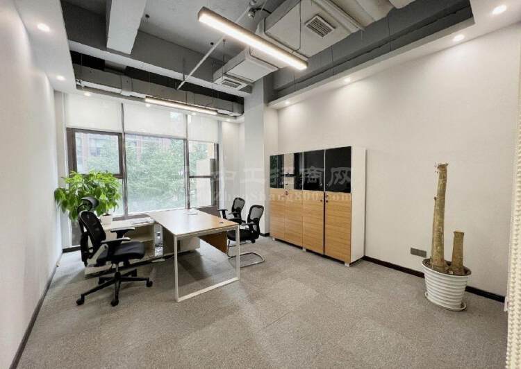 南山华侨城创意园新出办公室500平精装带家私户型方正6