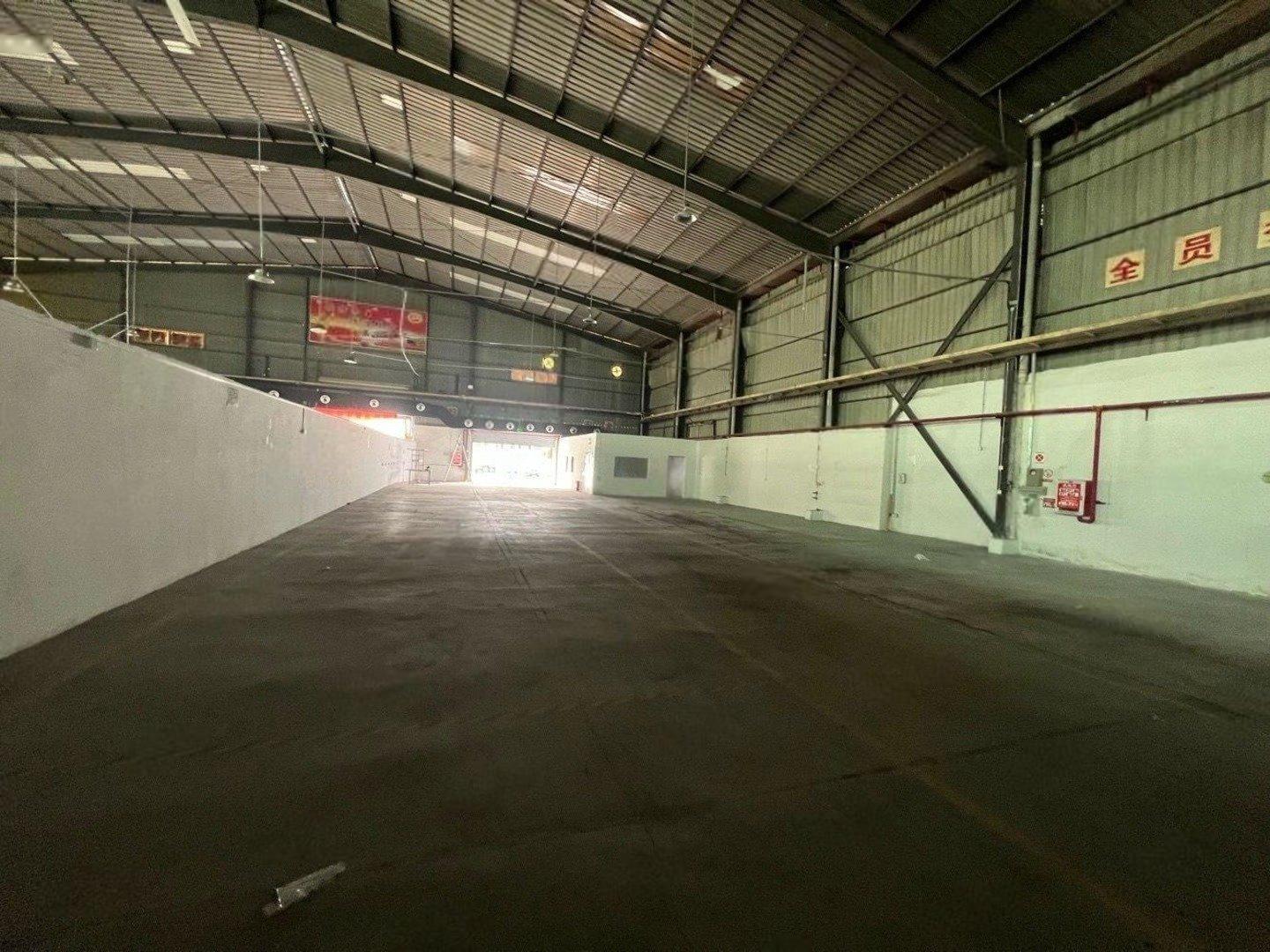 龙岗区杨美地铁站附近钢结构,500平可分租 龙岗区杨美地铁站附近钢结构,500平可分租