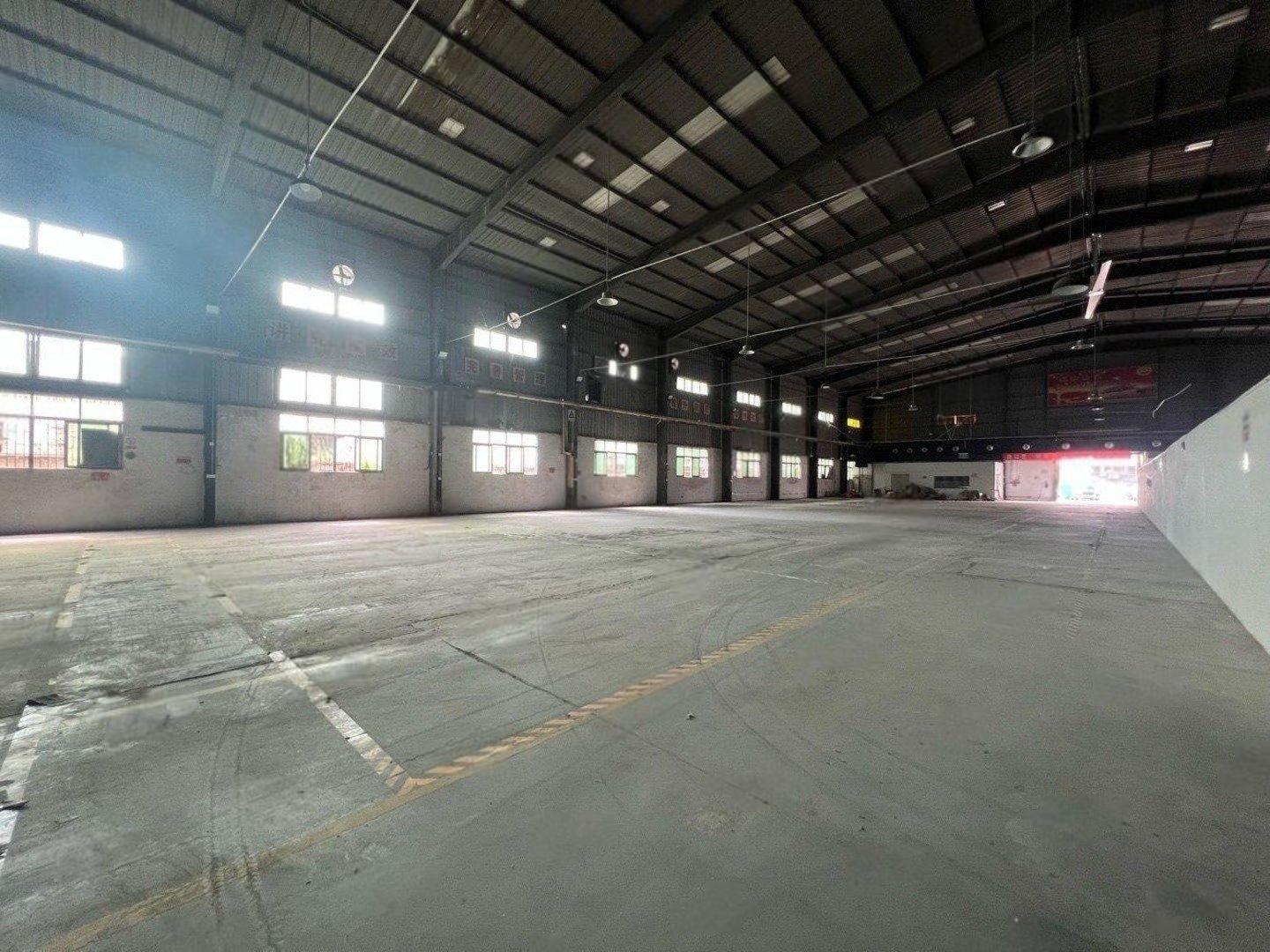 龙岗区杨美地铁站附近钢结构,500平可分租 龙岗区杨美地铁站附近钢结构,500平可分租