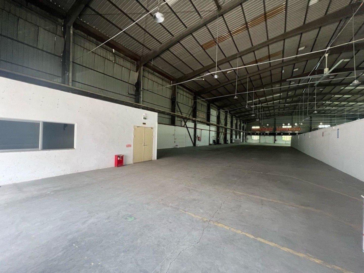 龙岗区杨美地铁站附近钢结构,500平可分租 龙岗区杨美地铁站附近钢结构,500平可分租